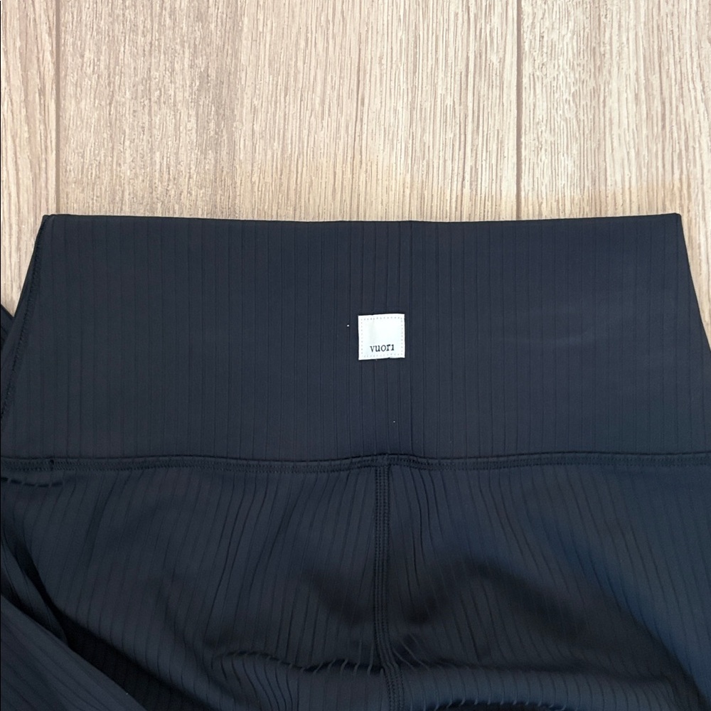 Vuori Inversion Rib Support Tank and Legging set - Picture 10 of 10